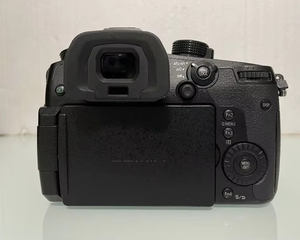 กล้องดิจิตอลมิเรอร์เลส GH5 พร้อมหน้าจอสัมผัสแบบพับได้ (2"-3") วิดีโอ 4K เซ็นเซอร์ CMOS แบตเตอรี่ลิเธียม การ์ด SD - Product Image 5