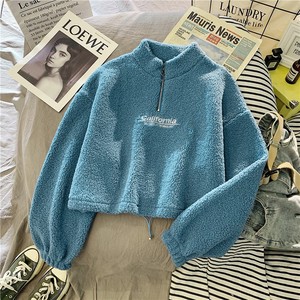 Sudadera con capucha de forro polar para mujer, estilo urbano, de invierno, con bordado de letras, manga corta, cordón ajustable, elegante, con frente de terciopelo afelpado - Product Image 2