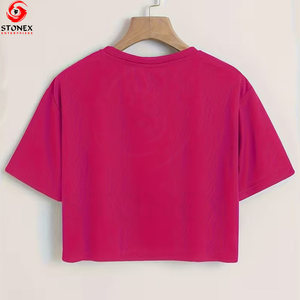 เสื้อครอปท็อปผู้หญิงผ้าฝ้าย 100% เป็นมิตรกับสิ่งแวดล้อม ระบายอากาศได้ดี พร้อมสกรีนโลโก้ตามสั่งและแขนสั้น - Product Image 2