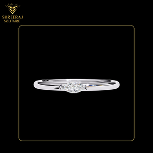แหวนหมั้นเพชรทรงมาร์คีส์ 0.10 กะรัต สไตล์มินิมอลใหม่ เพชรเพาะเลี้ยงในห้องปฏิบัติการ ทองคำแท้ 18K สี E/F ความสะอาด VVS รับรองโดย IGI ยี่ห้อ SHREERAJ - Product Image 3