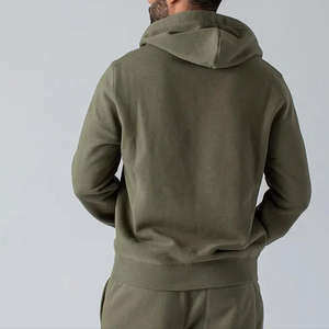 Conjunto Deportivo de Alta Calidad en Felpa de Poliéster/Algodón con Lavado Ácido, Sudadera con Capucha y Pantalones Jogger para Hombre, Color Verde Oliva Liso - Product Image 2