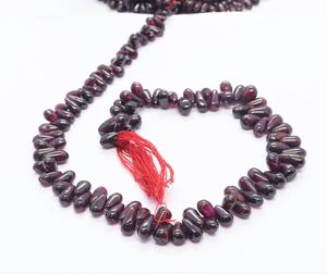 Perles de grenat naturel d'Hyderabadi de qualité AAA, forme goutte lisse, taille Briolette 4x6 MM, grenat rouge, fil de perles lisses de 12 pouces - Product Image 4