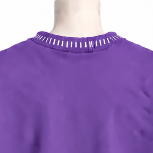 เสื้อสเวตเชิ้ตคอกลมสีม่วงอมม่วงสำหรับผู้ชาย แต่งขอบเย็บแบบดิสเทรส ทรงโอเวอร์ไซส์ แขนยาว สไตล์ลำลอง แฟชั่นแนวสตรีท - Product Image 4