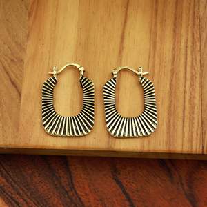 Gold Plated Textured Sunburst Rectangle <b>Hoop</b> <b>Earrings</b> Vintage Ribbed Geometric Huggie <b>Hoop</b> <b>Earrings</b> <b>for</b> <b>Women</b> - Product Image 3