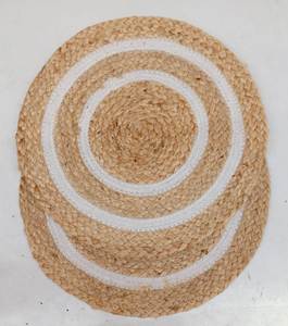 Set de table rond en jute tressé bohème, beige naturel avec bordure blanche, fait main, biodégradable, robuste, pour une ambiance rustique. - Product Image 3
