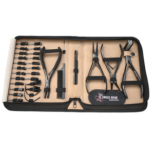Kit professionnel de pinces pour extensions capillaires noir avec applicateur de bandes adhésives, pinces d'ouverture et de fermeture de perles et pinces à micro-perles - Product Image 1