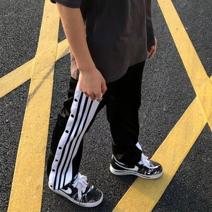 Pantalon de survêtement noir pour homme avec bandes blanches, taille élastique et cordon de serrage, décontracté, respirant, en tissu tricoté mi-lourd, idéal pour l'automne - Product Image 4
