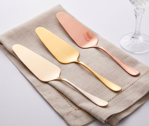 Serveur de gâteau multicolore de luxe outil de coupe de gâteau élégant et fonctionnel idéal pour la cuisson à la maison des repas de famille et des cadeaux - Product Image 3