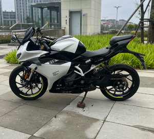 รถมอเตอร์ไซค์ CFMOTO 250SR สตรีทไบค์ 249 ซีซี - เครื่องยนต์ทรงพลัง 21.5 กิโลวัตต์ หน้าจอ TFT ระบบ ABS และ TCS ได้รับการรับรองมาตรฐาน CE - Product Image 2