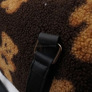 Sac de voyage classique britannique vert, sac de sport et de gym multicolores - Product Image 4