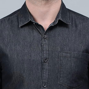 Chemise en jean de qualité supérieure en coton avec fermeture boutonnée classique et texture douce pour un confort quotidien - Product Image 6