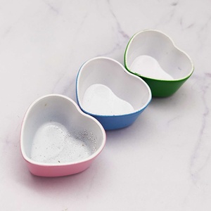 1:12 Mini French Oven Furniture Toy Set Heart Shape Alloy Material for Dollhouse Decorations and DIY <b>Dolls</b> - Product Image 5