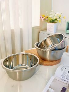 Bol mélangeur en acier inoxydable brillant, très vendu, pour la cuisine, préparation alimentaire, durable et pratique - Product Image 3