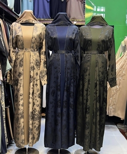 Abaya Modeste Légère à Manches Longues Perlée et Pailletée, Longueur Cheville, Style Dubaï, Traditionnelle Musulmane Faite à la Main, Hiver Automne, Vente en Gros - Product Image 4