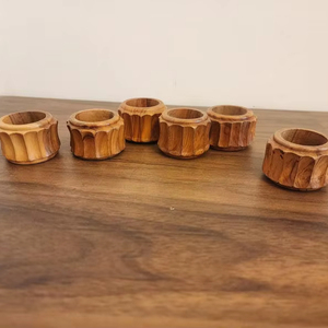 Anillos para Servilletas de Madera Tallados a Mano Estilo Vintage, Decoración de Mesa Moderna de Mediados de Siglo, Diseño Acanalado Estilo Acacia Natural, Comedor Rústico - Product Image 2