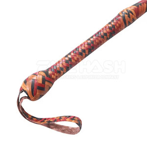 Látigo de Cuero Artesanal de Primera Calidad, Cuero Genuino Duradero, Mango Resistente, Diseño Flexible, Ideal para Entrenamiento - Product Image 3