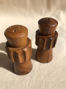 Decorative Wooden <b>Salt</b> And Pepper <b>Shaker</b> Set For Kitchen Countertop Dining Table And Restaurant Service - Product Image 1