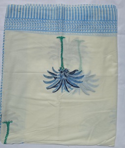 Pareo de algodón con estampado a mano, ideal como cubrebikini, pañuelo ligero estilo bohemio para mujer, accesorio para vacaciones. - Product Image 1