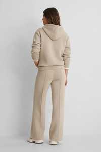 Conjunto de chándal de dos piezas para mujer: sudadera con capucha beige y pantalones de pierna ancha, estilo casual y holgado para estar en casa - Product Image 3