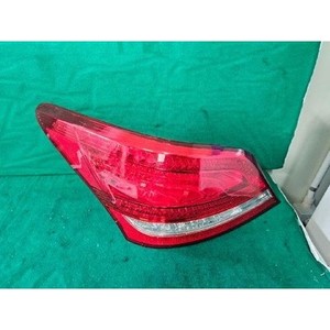 Feu arrière gauche d'occasion Equus 924013N000 - Product Image 1