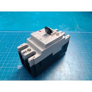 Disjoncteur différentiel Mitsubishi NV-100SRU d'occasion – Pièces d'équipement semi-conducteur d'époque - Product Image 2
