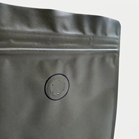 Sachets d'emballage de café imprimés sur mesure, pochettes verticales numériques à fermeture éclair pour café en grains entiers et emballage de café torréfié