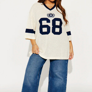 Jersey Sepak Bola Amerika Wanita Model Y2K Ukuran Besar, Kerah V, Bahan Bernapas, Atasan Streetwear, Cetak Nomor, Lengan Pendek, Grosir OEM AS - Product Image 4