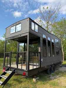 MINT NOW Cherokee Timberwolf 16ML Destino Camper con literas | Remolque de parque | Camping al aire libre | Forest River - Product Image 1