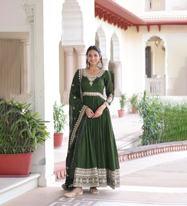 Nouvelle Robe Traditionnelle Indienne et Pakistanaise pour Femme, Magnifique et Tendance, Style Décontracté, Longueur Ras du Sol, Broderie Écologique - Product Image 1