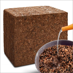 Blocs compressés de copeaux de coco bio 5kg – Écologiques et à forte rétention d'humidité (coco peat) - Product Image 3