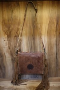 กระเป๋าหนังวัวแท้แกะสลักลายด้วยมือ กระเป๋าหนังสไตล์โบฮีเมียน กระเป๋าสะพายข้าง กระเป๋าขายดีสำหรับผู้หญิง - Product Image 4