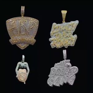 Pendentif en or plaqué or blanc de qualité supérieure avec diamants, bijoux de charme hip-hop avec finition argentée pour hommes et femmes - Product Image 4
