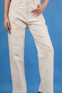 Jean en denim taille haute pour femme petite et grande taille - Longueur genou, coupe ajustée vintage, coton écologique - Product Image 3