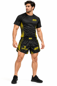 Conjunto de Entrenamiento de Muay Thai Personalizado en Negro y Amarillo para Hombre, Camiseta de Manga Corta de Alto Rendimiento con Pantalones Cortos de Combate, Uniforme Deportivo de Kickboxing y Boxeo - Product Image 5