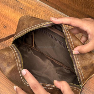 กระเป๋าเครื่องอาบน้ำหนังใส่ของใช้ในห้องน้ำสำหรับผู้ชายชุด Dopp ทำด้วยมือพร้อมที่จับจัดระเบียบสำหรับการแต่งตัวสินค้าที่จำเป็น - Product Image 6