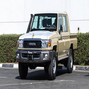 Toyota LandCruisers Pick Up 2.8L Turbo Diesel 4 cylindres 4x4 Double Cabine 2 portes Sièges en cuir Caméra arrière Occasion et Neuf - Product Image 2