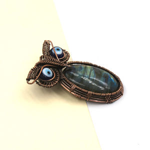 Colgante de Búho con Ojo Turco de Labradorita Envuelto en Alambre de Cobre |   Proveedor de Joyería Boho Hecha a Mano con Piedras Preciosas, Fabricante de Joyería al por Mayor - Product Image 4