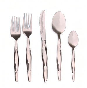 Ensemble de couverts modernes en acier inoxydable avec finition polie miroir, fourchette, couteau, cuillère, pour mariage et réceptions - Product Image 1
