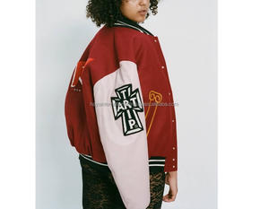 Corps en laine 100% bordeaux classique avec manches en cuir avec doublure matelassée coupe régulière veste universitaire - Product Image 5