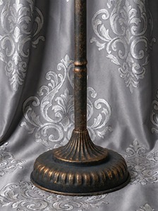 Grand chandelier en laiton sur pied, idéal pour le salon, la chambre et la décoration intérieure, éclairage d'ambiance sur pied, provenance Inde - Product Image 6