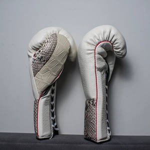 Guantes de Boxeo de Cuero Vacuno Premium con Soporte de Muñeca de Gancho y Bucle, Agarre Antideslizante, Transpirables y que Absorben la Humedad para Combate Profesional - Product Image 3