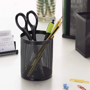 Porte-crayons en métal de style vintage - Product Image 4