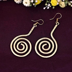 Boucles d'oreilles en laiton non toxiques, matériau sûr, finition lisse, prix d'usine en gros, artisanat métallique - Product Image 3
