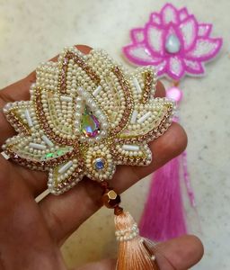 Broche Artesanal Premium con Cuentas, Elegante Pin Decorativo para Solapa, Broche Bordado a Mano con Cuentas, Colorido - Product Image 1
