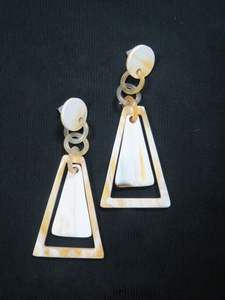 Pendientes de cuerno de búfalo hechos a mano para damas - Product Image 4