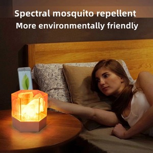 Lampe de table LED USB multicolore en sel de l'Himalaya comestible et raffiné, veilleuse pour chambre à coucher, luminaire de chevet, emballée en sac - Product Image 6
