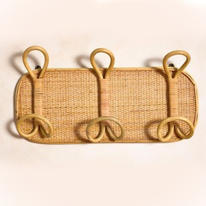 Crochets à vêtements en rotin tressé à la main, choix très prisé, crochets décoratifs naturels pour vêtements, essentiels pour la maison - Product Image 1