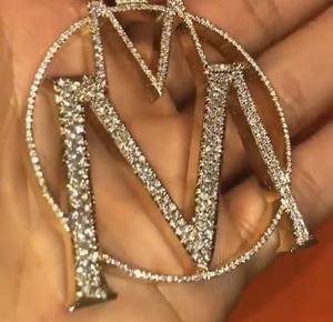 Pendentif personnalisé avec initiales serties de diamants, pendentif rond avec logo, pendentif en diamant moissanite, argent sterling 925 micro pavé VVS - Product Image 5