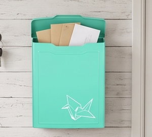 Boîte aux lettres élégante en métal galvanisé vert avec design mural, idéale pour la livraison de courrier, de journaux et de colis. - Product Image 5