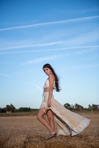 Falda Asimétrica de Encaje de Algodón con Corte Alto-Bajo |   Falda Maxi Bohemia de Hada |   Ropa Estilo Gitano para Mujer para Festivales - Product Image 2